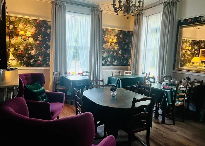 Ashleigh House Guest house *